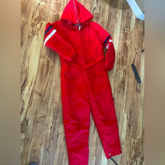 Lady Caprice snowsuit vintage women’s size M fits a bit small retro - Picture 1 of 14